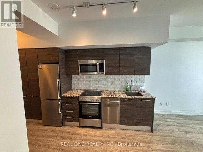 Photo - 28 Wellesley St E Unit 3206