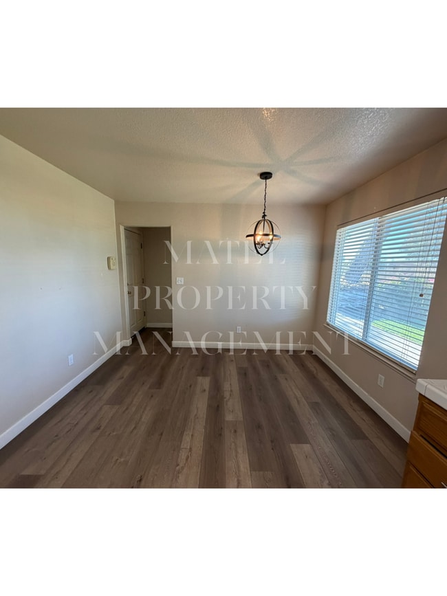 Photo - 12642 Delaware Rd