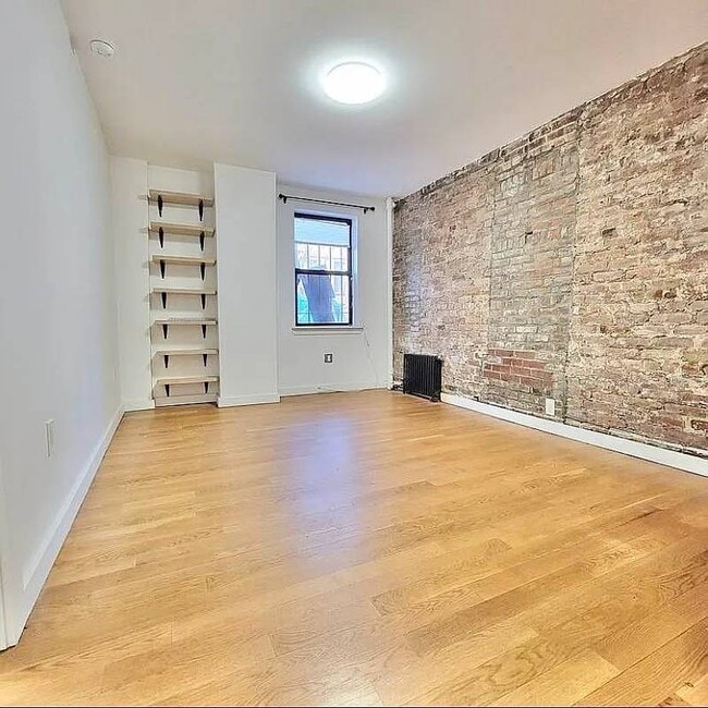 Building Photo - 1802 77th St Unit 7 Rental