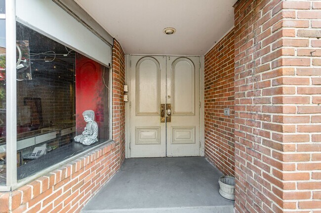 Photo - 32 W High St Unit 32 W High St Apt 301