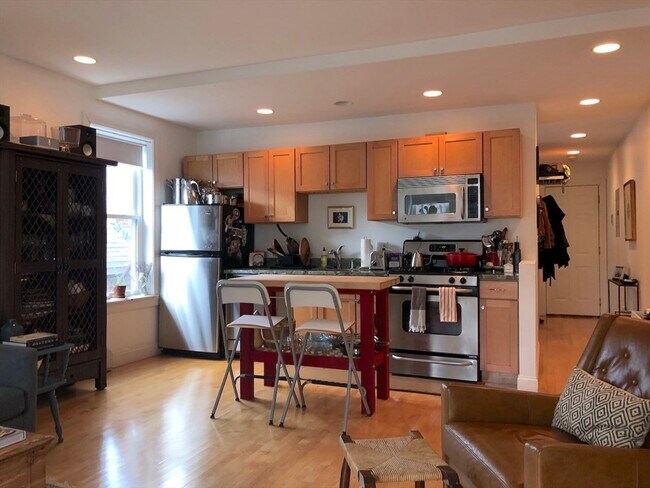 Photo - 105 Gore St Unit 4