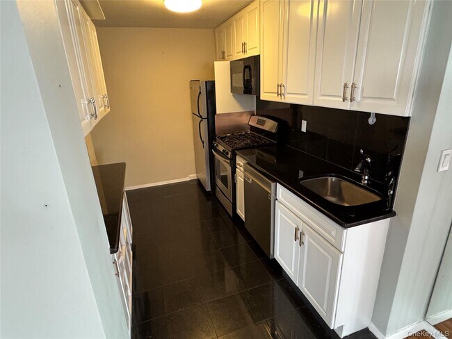 Photo - 750 Shore Rd Unit 2K