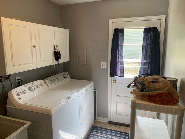 Photo - 592 Green Oaks Dr