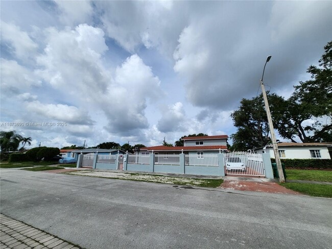 Building Photo - 3620 SW 106th Ave Rental