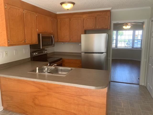 Photo - 2345 Vineyard Dr