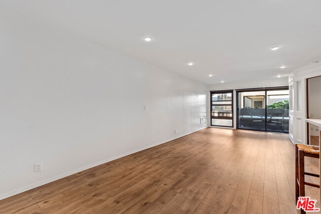 Photo - 7742 Redlands St Unidad D2044