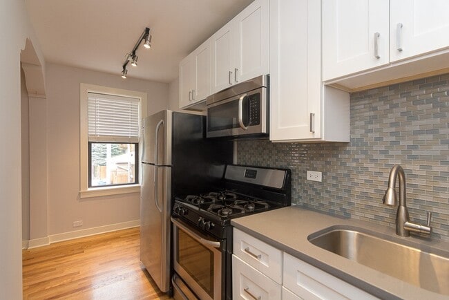 Photo - 557 W Arlington Pl Unit A08C