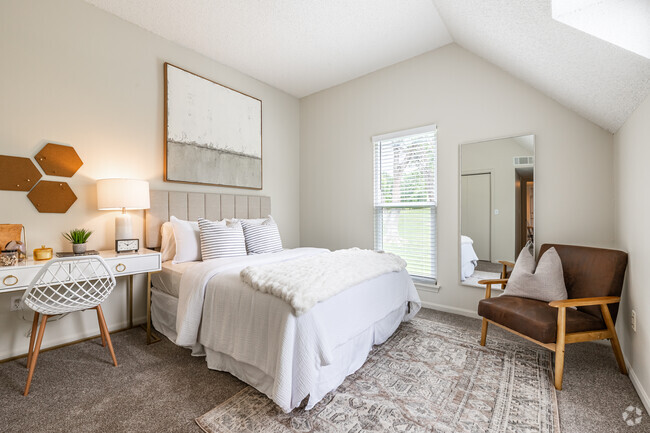 Interior Photo - Hunters Pointe Rental