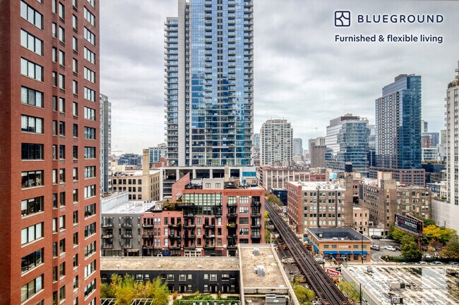 311 W Illinois St Unidad SI FL12-ID821