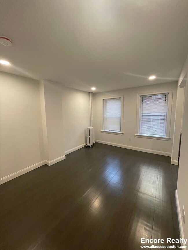 Photo - 31 Temple St Unit 2F