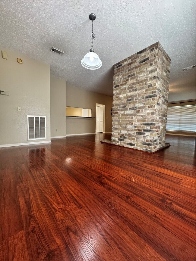 Photo - 11 Cottage Grove Pl