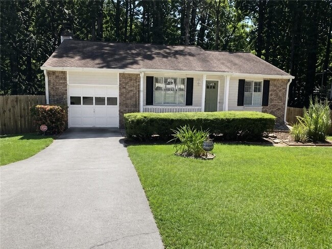 Building Photo - 440 Hembree Forest Cir