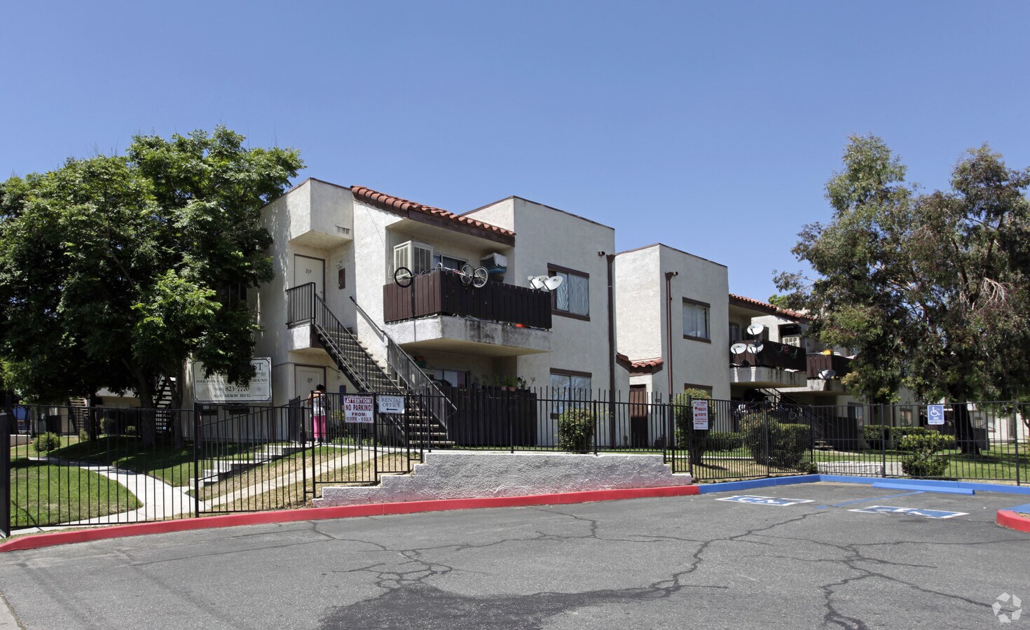 Arrow West - Arrow West Apartments
