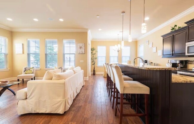 1943 Boardwalk Dr
