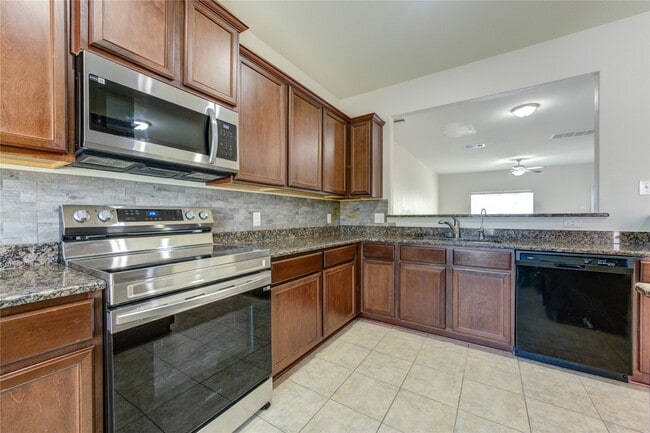 Photo - 22534 Cloverland Field Dr