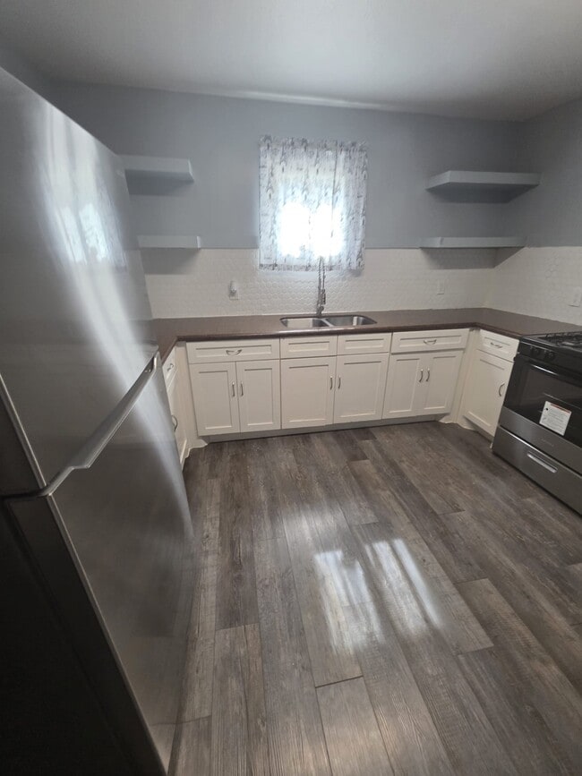 Photo - 2909 King St