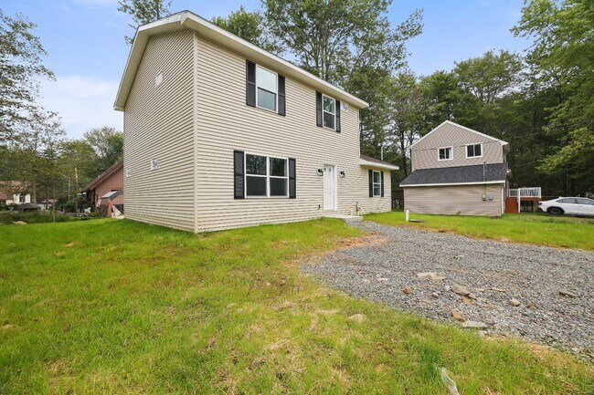 Photo - 8475 Bumble Bee Way