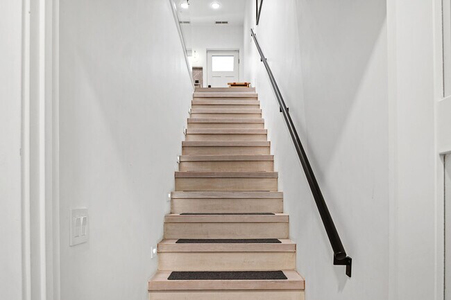 Photo - 2124 N Sedgwick St Unit CH