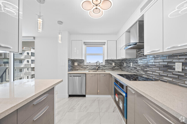 Building Photo - 137 Golden Isles Dr Unit 914 Rental