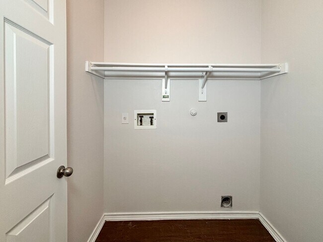 Photo - Beautiful 4-Bedroom Home at Inwood Place!