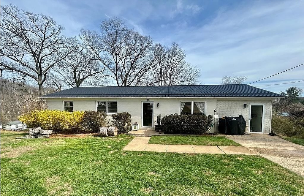 Photo - 166 Mason Ct