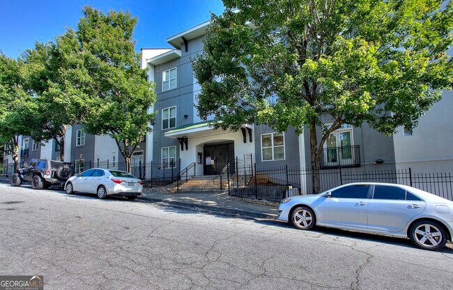 Photo - 502 Pryor St SW