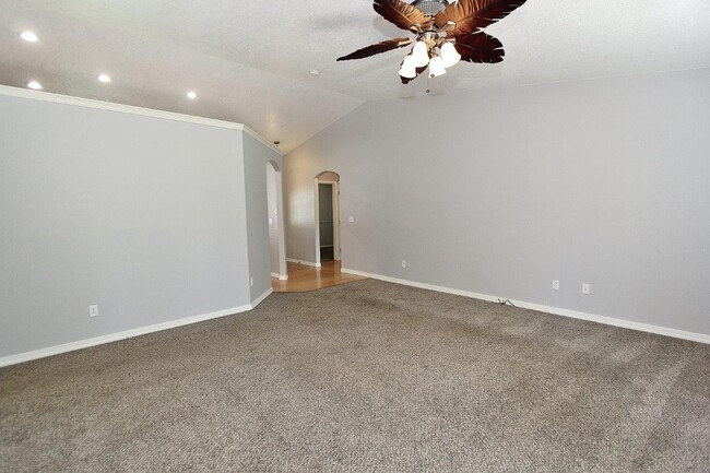 Photo - 2624 Manchester Dr