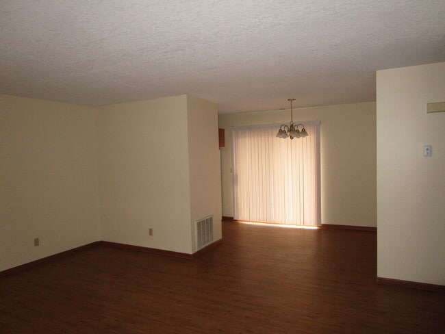 Photo - New Listing in Albion!!!