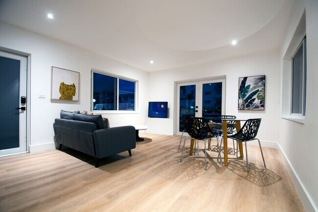 Photo - 3666 NE 168th St Apartamento Unidad ID1056502P