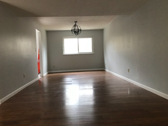 Photo - 132 Carmel Woods Dr