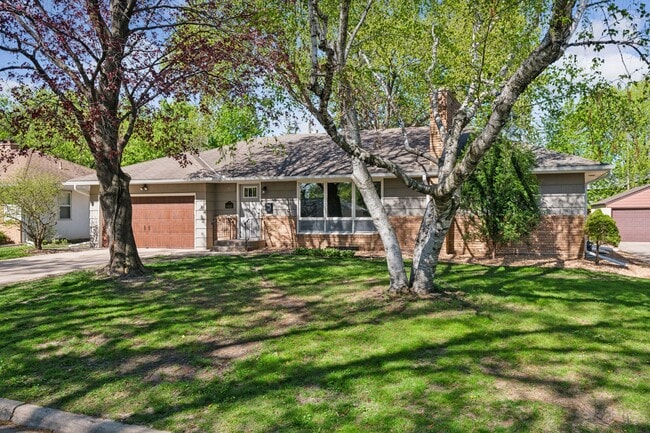 Photo - 6416 Wilryan Ave