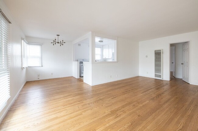 Building Photo - 1521 2nd St