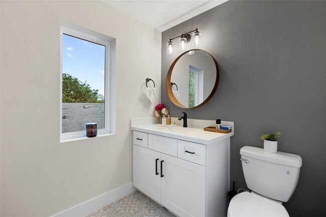 Photo - 1410 Milby St