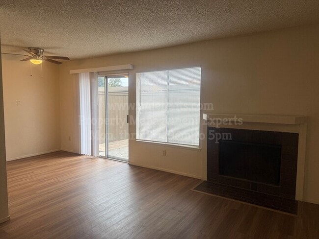 Photo - 3701 Colonial Dr Unidad 184