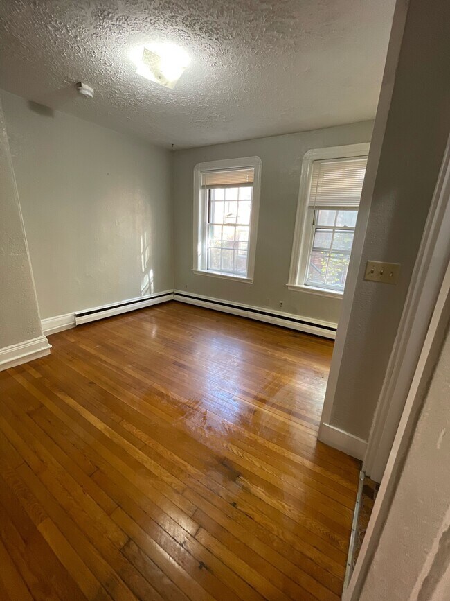 Photo - 41 Anderson St Unit 2-1