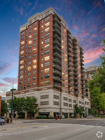Building Photo - 5 E 14th Pl Unit 601 Rental