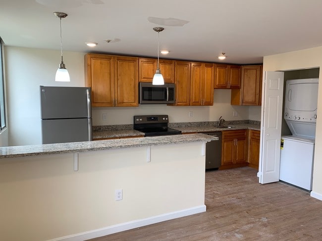 Windjammer Cove Apartments