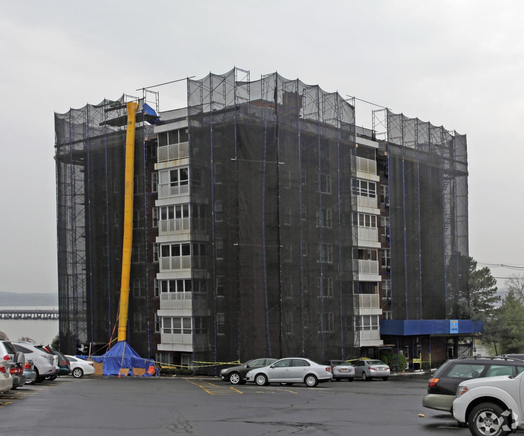 Photo - Salisbury Point Apartments