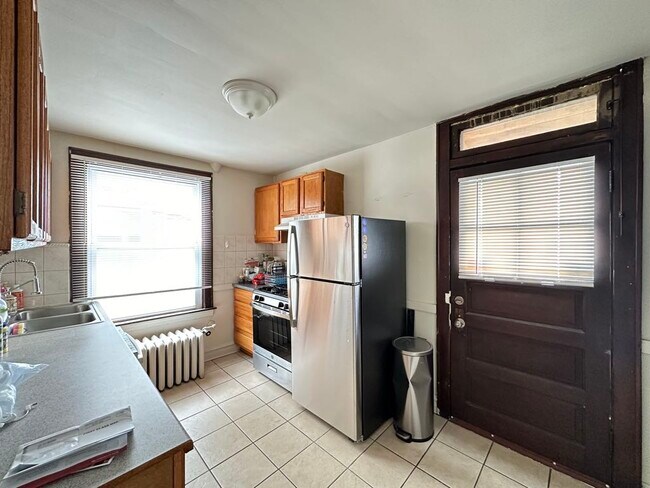 Photo - 701 Elm St Unidad J04P