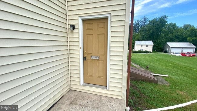 Photo - 2101 Main St