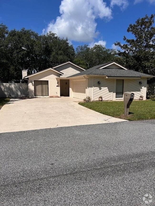 Building Photo - 3 BR / 2 BATH / 2 CAR GARAGE IN TUSCAWILLA Rental