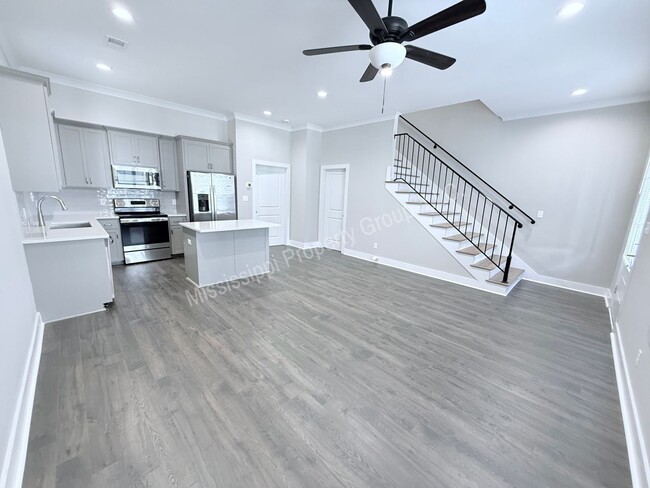 1402 Pleasant Dr