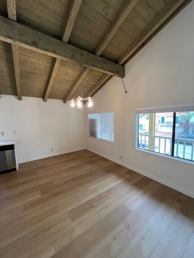 Photo - 1505 E Balboa Blvd