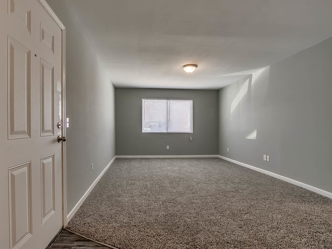 10 West Apartments