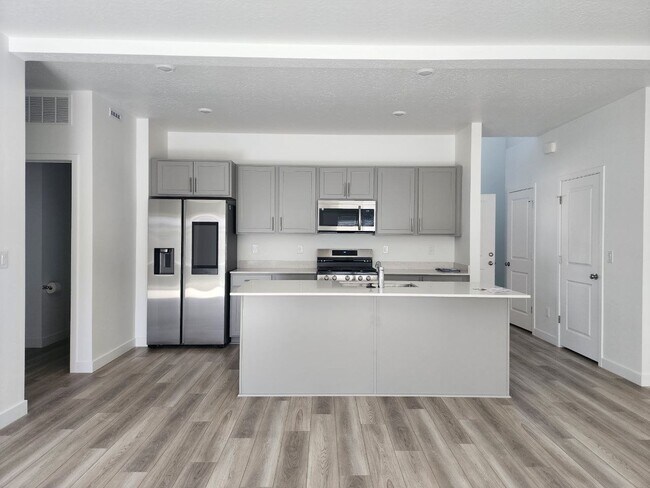 Photo - 1553 Charmer Ln