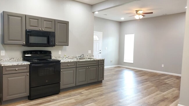 Photo - COMING SOON!!! GORGEOUS 3br home!
