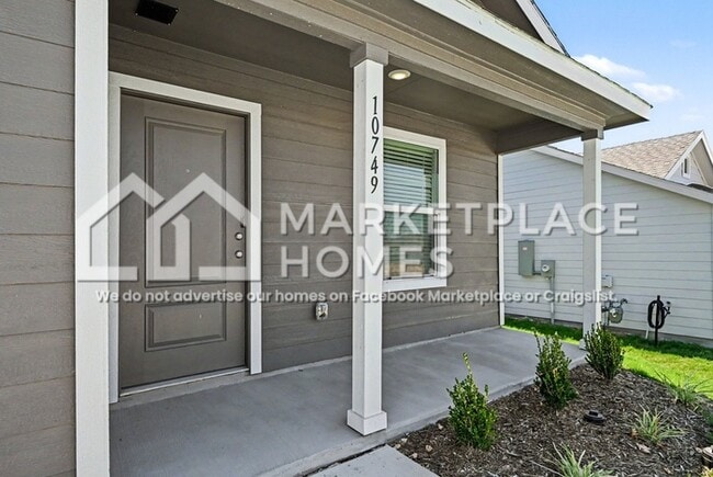 Photo - 10749 Revolver Dr