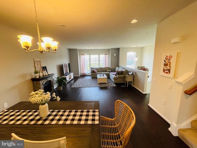 Photo - 42699 Wardlaw Terrace