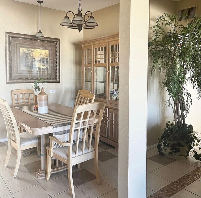 Photo - 1617 S Forest Knoll St