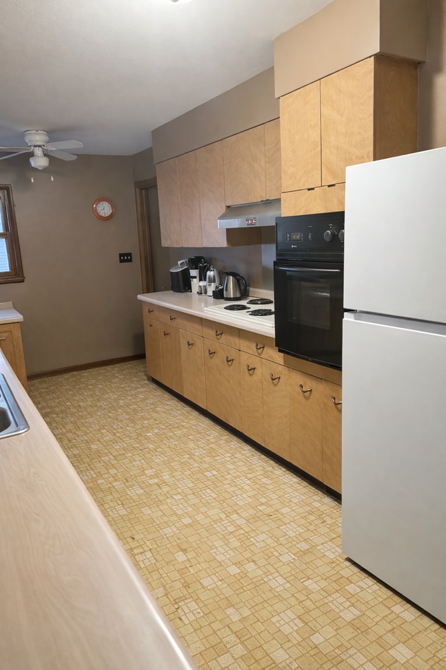 Photo - 1619 America Ave NW